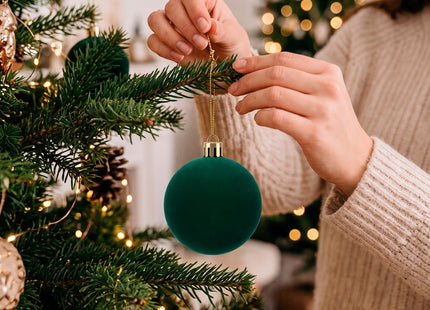 Kerstballen 12 Stuks – Donkergroen – Fluwelen Kerstboomversiering – Onbreekbare Kerstballen 5,5 cm – Inclusief Ophangkoorden