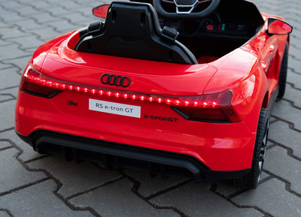 Elektrische AUDI RS E-Tron GT - Elektrische Auto - 12 V Accu - AUX - Aangedreven - Afstandsbediening - Kunststof - Metaal - Zwart - Rood