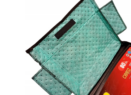 Accu Winterhoes - Hoes - Bescherming - Isolerend - Auto - Zwart - 25 x 20 x 18 cm - B