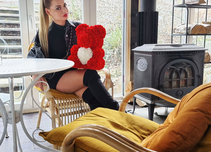 Rozen Beer | Rozenbeer | Rose Bear | Rozen Teddybeer | Liefde | Inclusief Giftbox | 36 x 26 x 26 cm | Rood / Wit