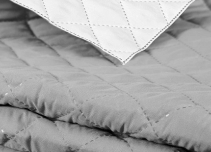 Plaid - Sprei - Grijs - Dubbelzijdig - Gewatteerd - 160 x 200 Cm